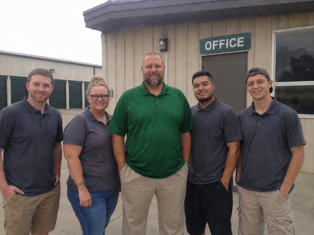 Pest control professionals in Lakewood, CO
